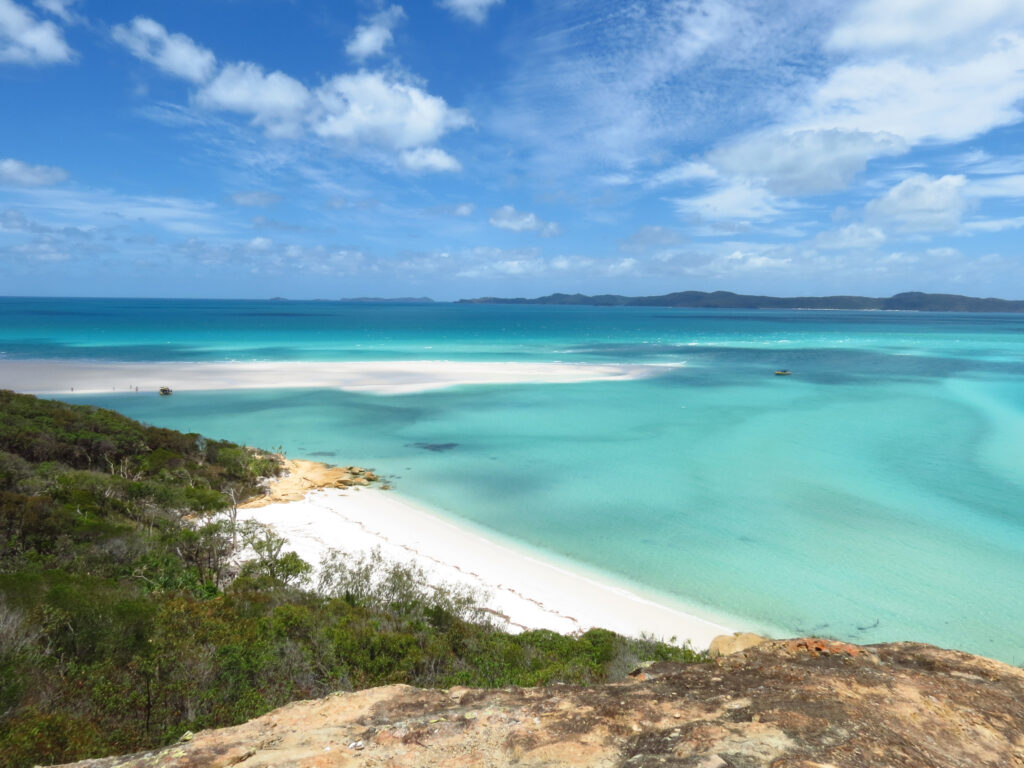 Explore Airlie Beach: Gateway to Whitsunday Islands